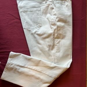 White Gloria Vanderbilt Amanda jeans size 18